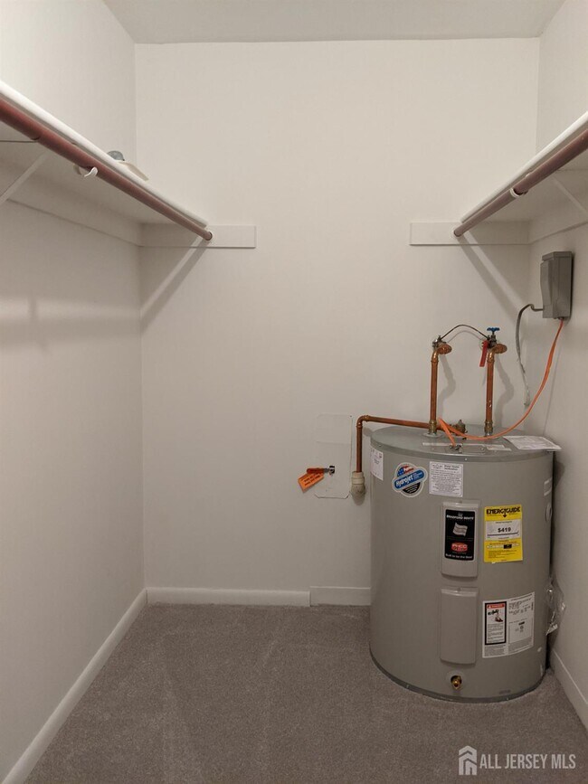 Building Photo - 4805 Ravens Crest Dr