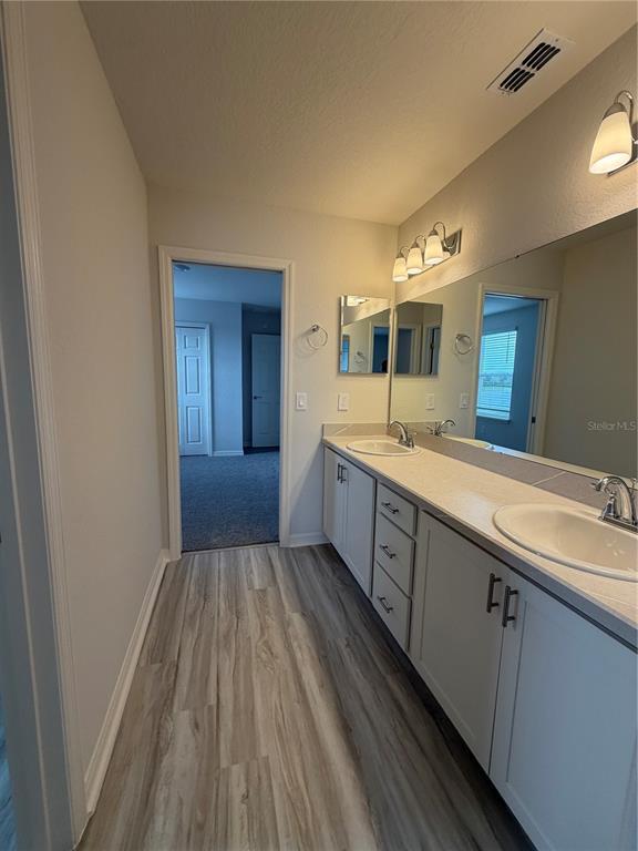 Building Photo - 827 Cypress Creek Run