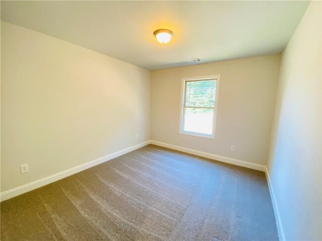 Building Photo - 1089 N Village Dr