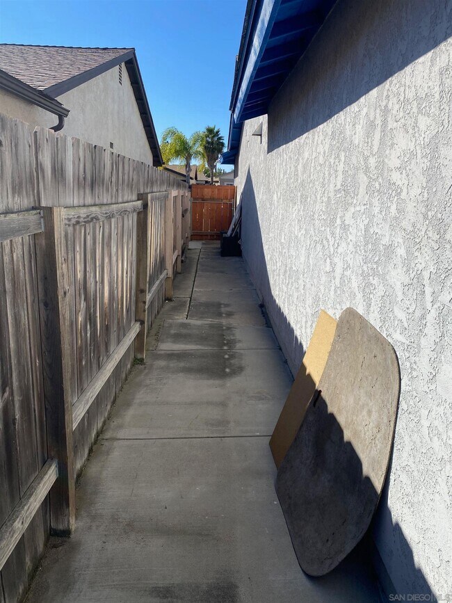 Building Photo - 11217 Adriatic Pl