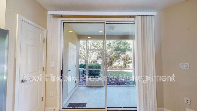 Building Photo - 8127 Summer Palm Ct