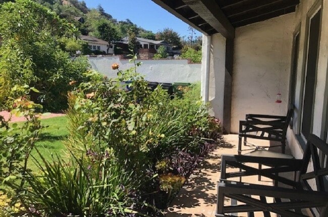 Front Sitting Porch - 4009 Beverly Glen Blvd