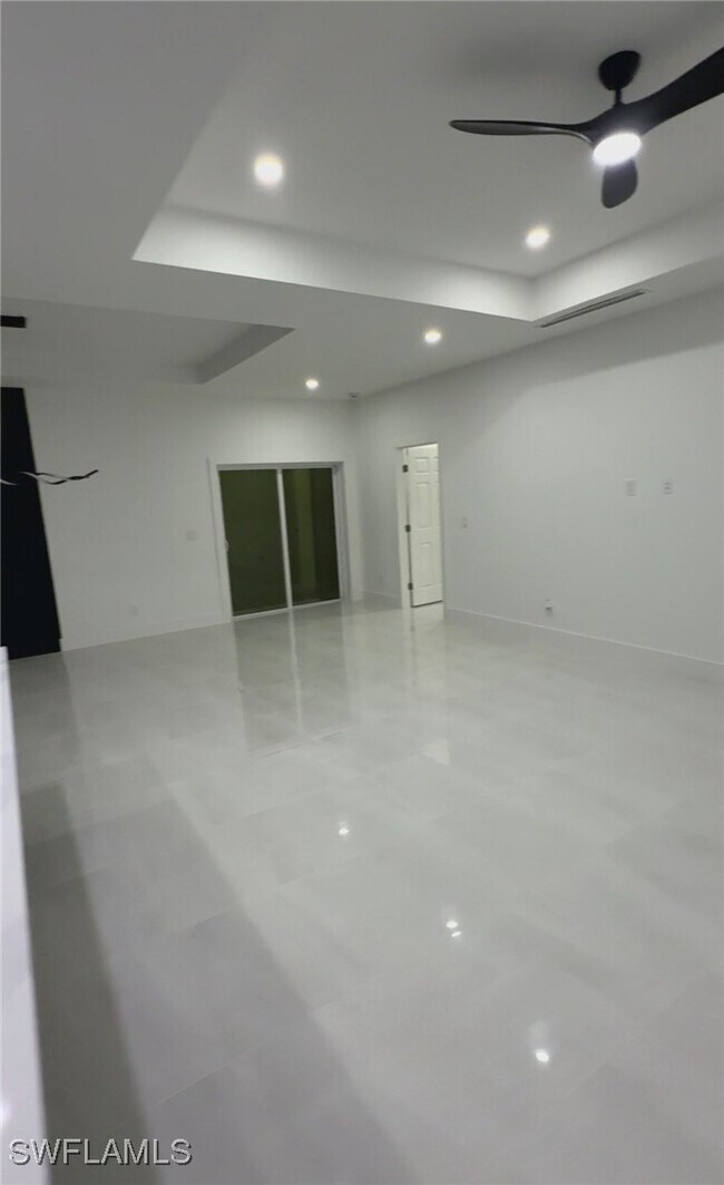 Building Photo - 751 Milano Ave S