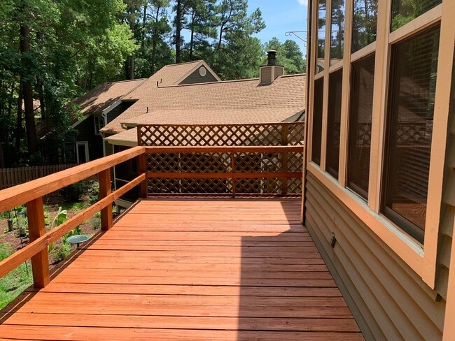 Building Photo - Great condo, GREAT PRICE! APPLY NOW!!