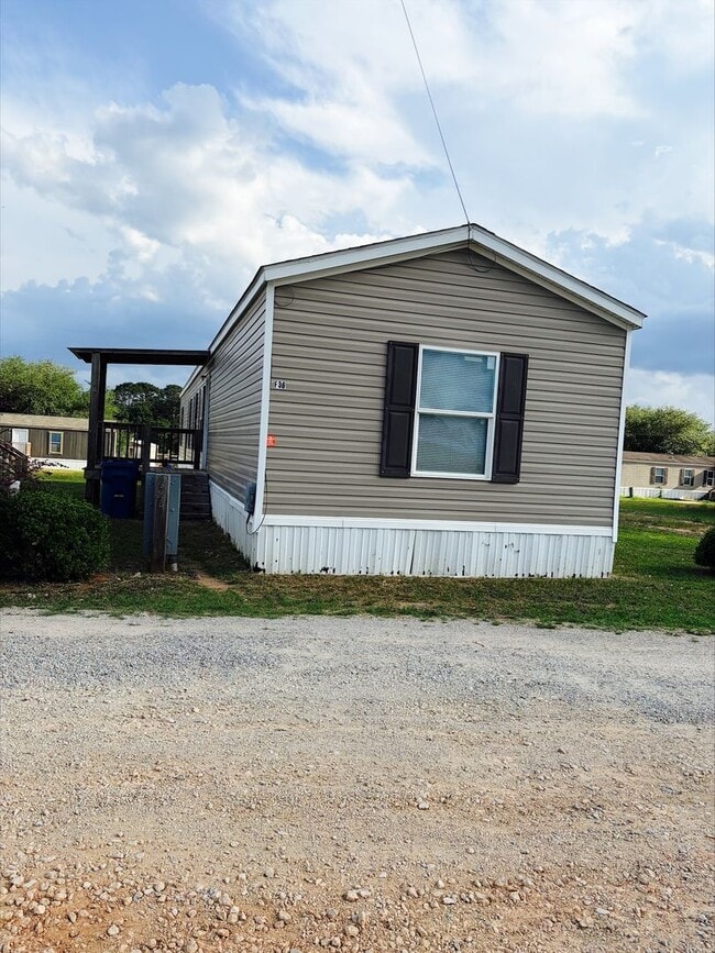 Building Photo - 142 County Rd 5516