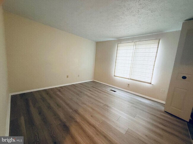 Building Photo - 3814 Beech Down Dr