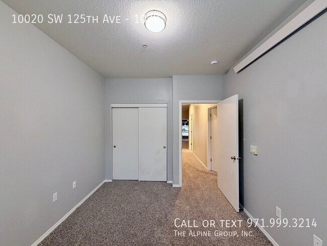 Building Photo - 10020 SW 125th Ave