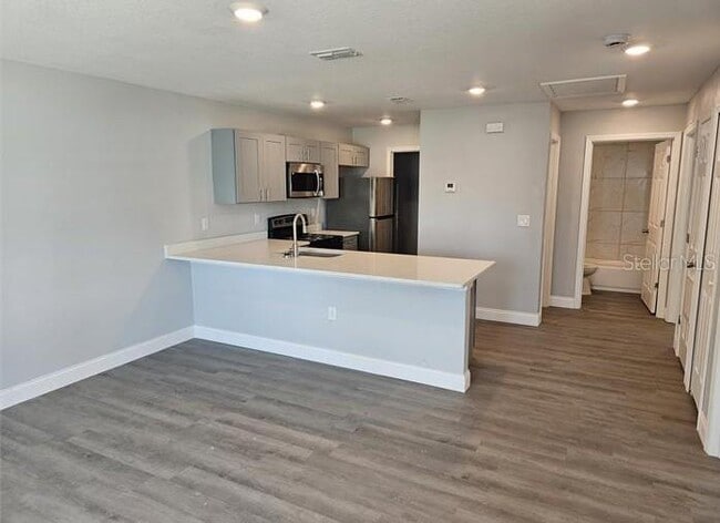 Building Photo - 100 E St