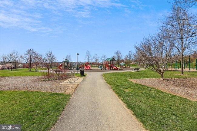 Building Photo - 502 Lawson Way