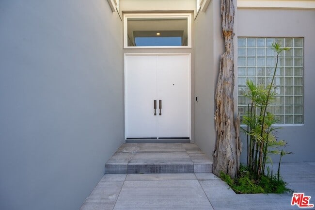 Building Photo - 1708 Clear View Dr