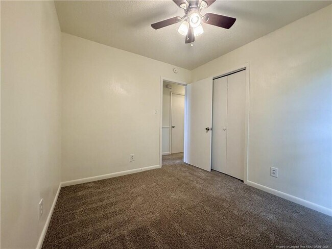 Building Photo - 1009 Louisburg Pl