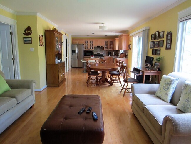 Building Photo - 6315 Victorious Song Ln