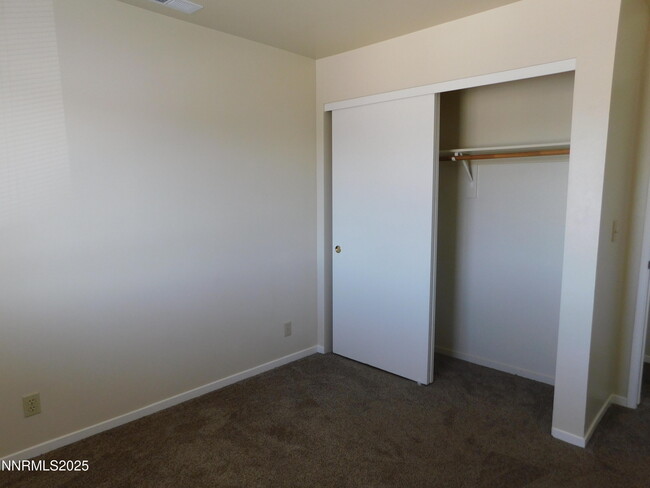 Building Photo - 240 Serpa Pl
