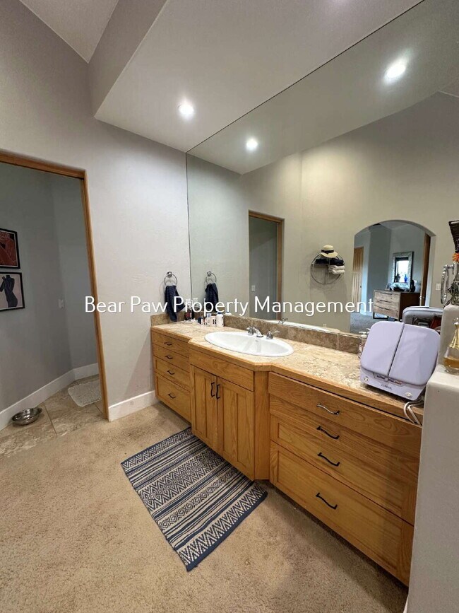 Building Photo - SHORT TERM, FULLY FURNISHED HOME IN EVERGREEN!!