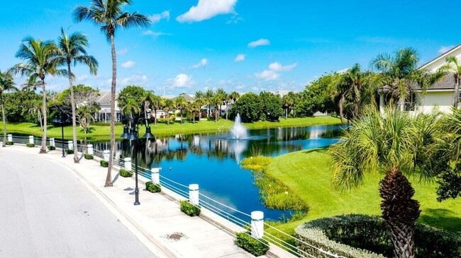 Building Photo - 606 Mainsail Cir