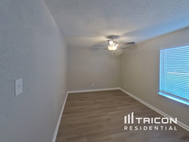Building Photo - 2908 Lemmontree Ln