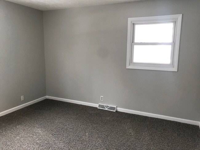 Building Photo - Remodeled 4 Bedroom House! MUST SEE!