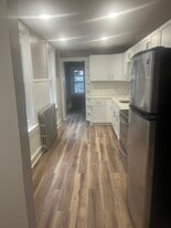 Building Photo - 137 Poplar St