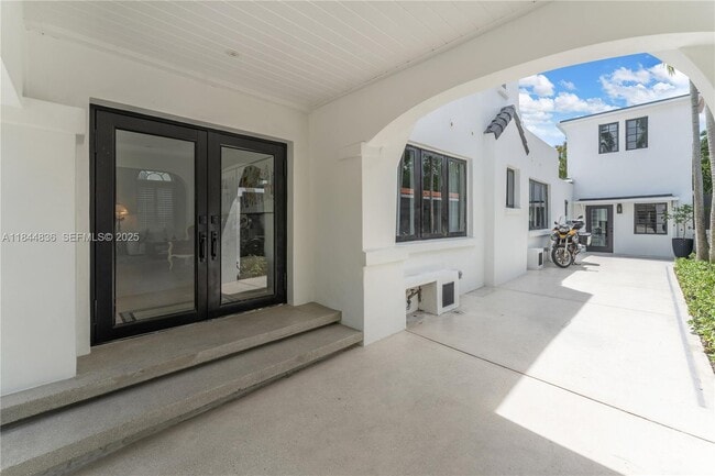 Building Photo - 1826 Fairhaven Pl