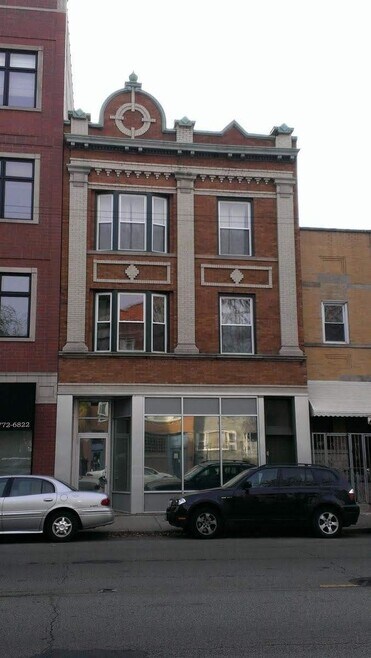 Building Photo - 2251 W North Ave