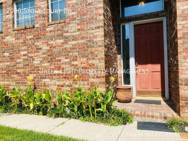 Building Photo - 2000 Stonecourt Dr