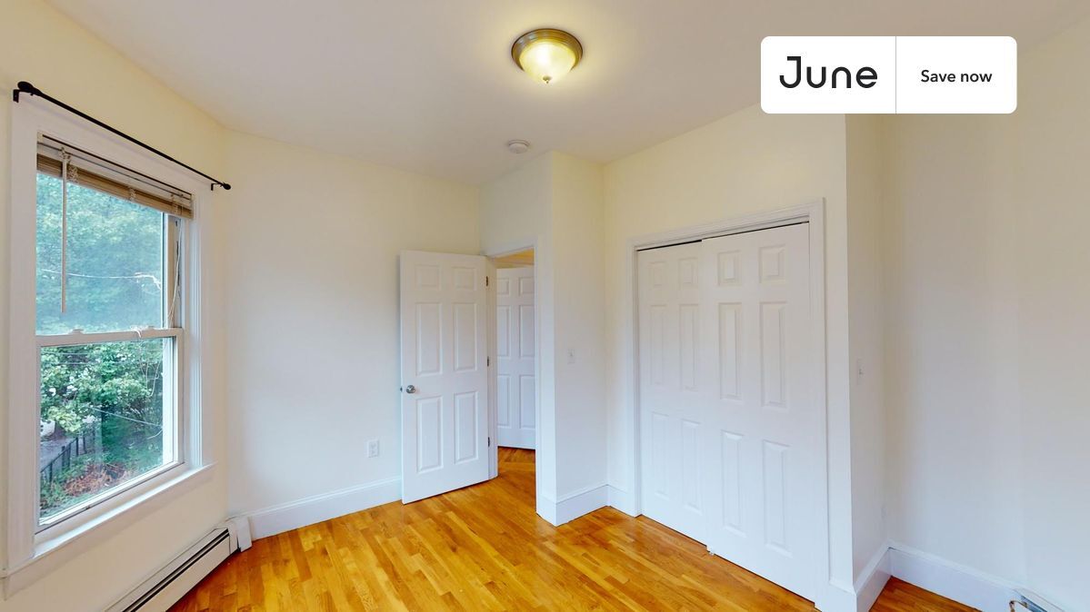 Building Photo - 21 Rossmore St