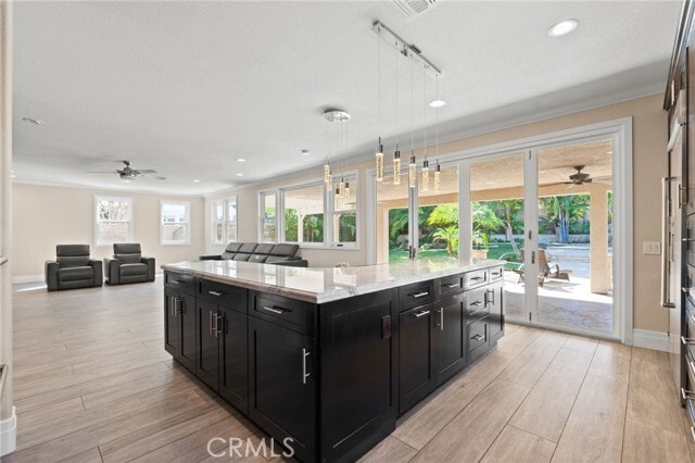 Building Photo - 928 Trovita Dr