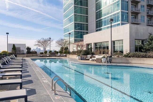 Building Photo - 250 Pharr Rd NE