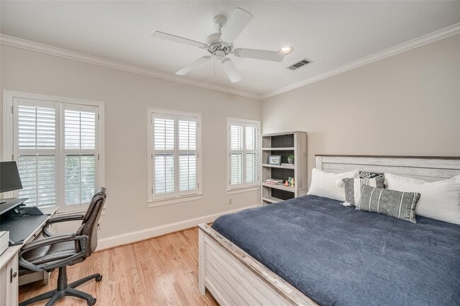 Building Photo - 3511 Yupon St