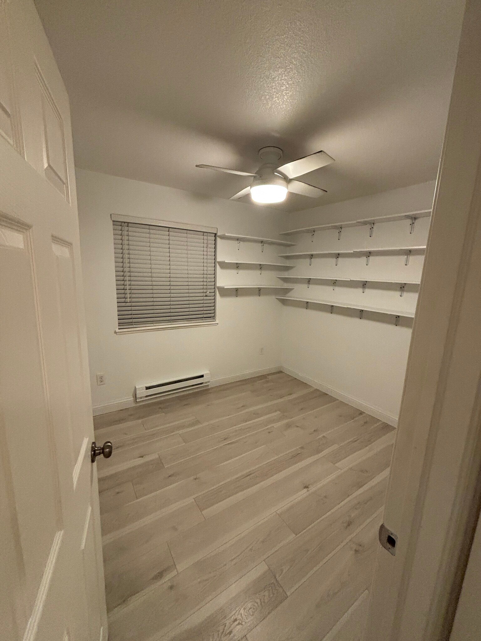 Building Photo - 1209 W Plum St
