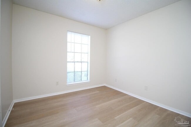 Building Photo - 3231 Palmdale Ave