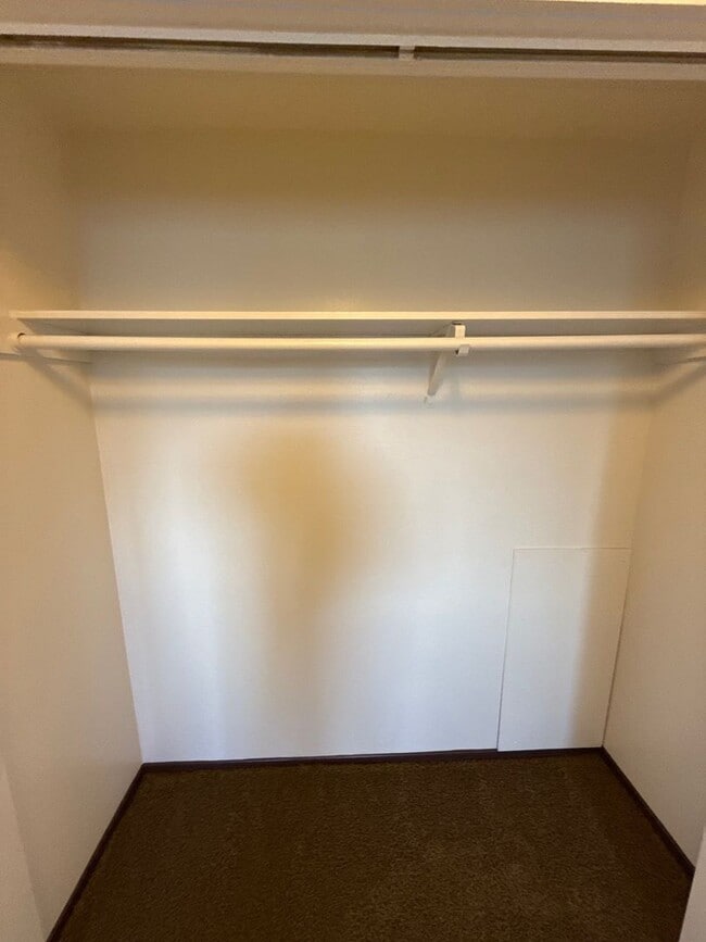 Building Photo - 3822 Iberis St NE