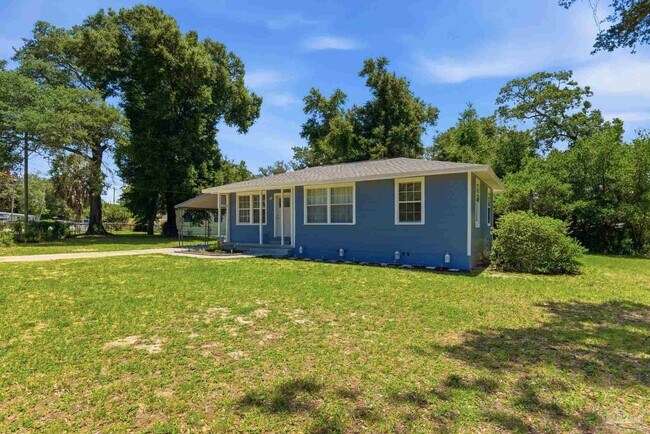Building Photo - 525 Pelham Rd