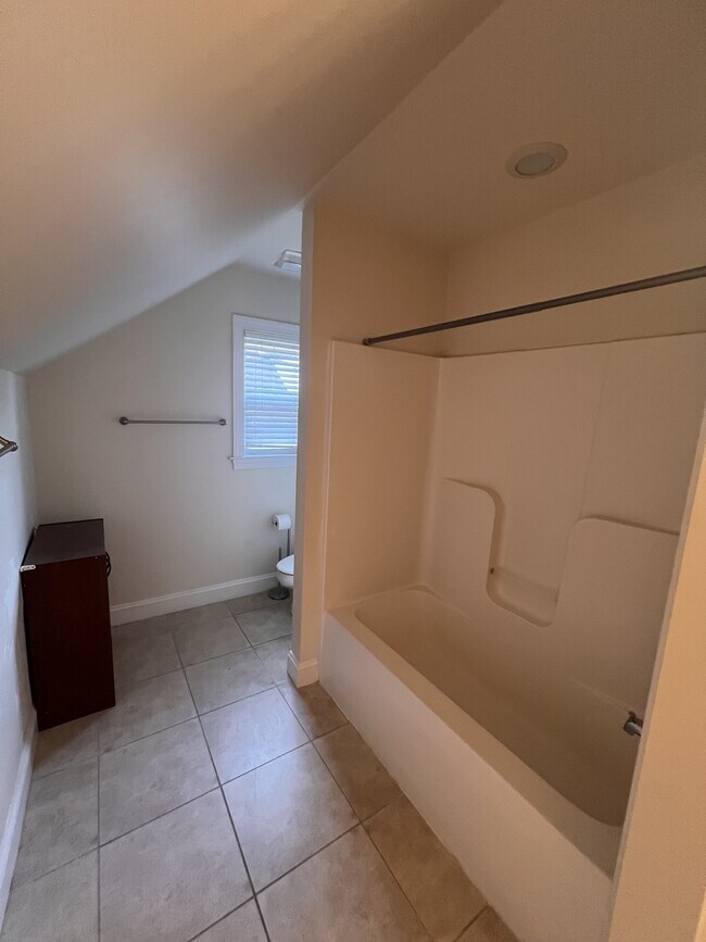 Building Photo - 1223 Hammocks Beach Rd