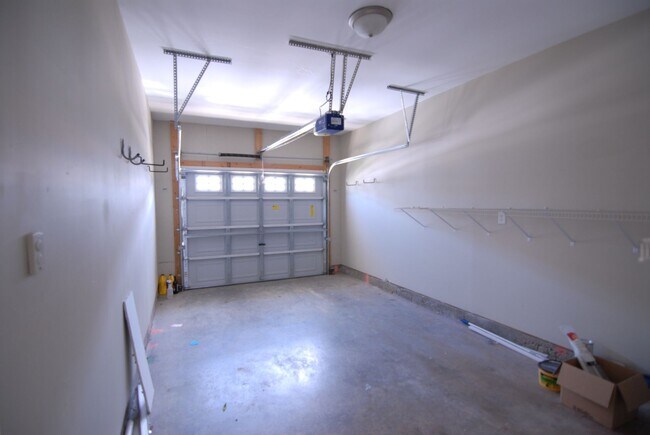 Building Photo - 4036 Comrie Ln