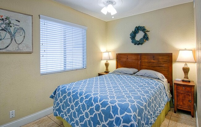 Building Photo - 414 E Oceanfront