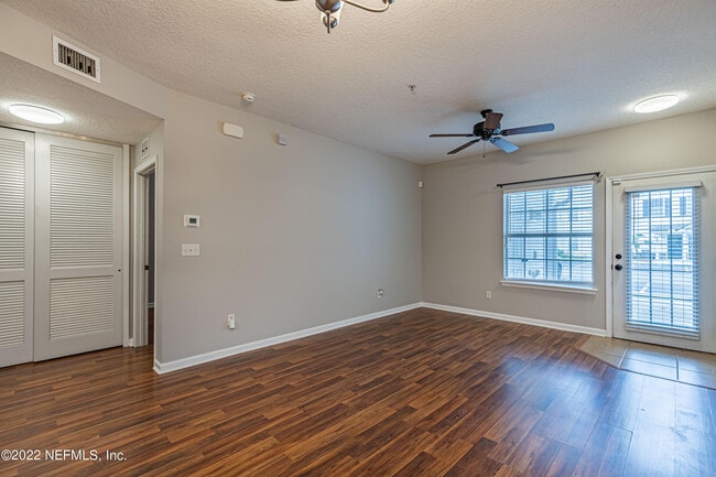 Building Photo - 2200 Marsh Hawk Ln