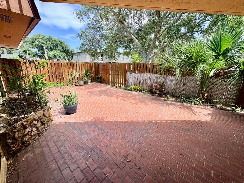 Building Photo - 18 Cedar Dunes Dr