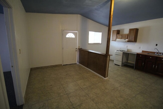 Building Photo - 8606 Gateway Blvd