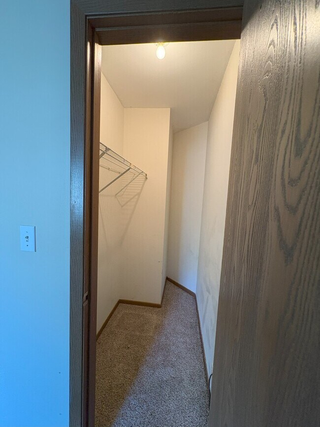 Building Photo - 36 Gant Cir