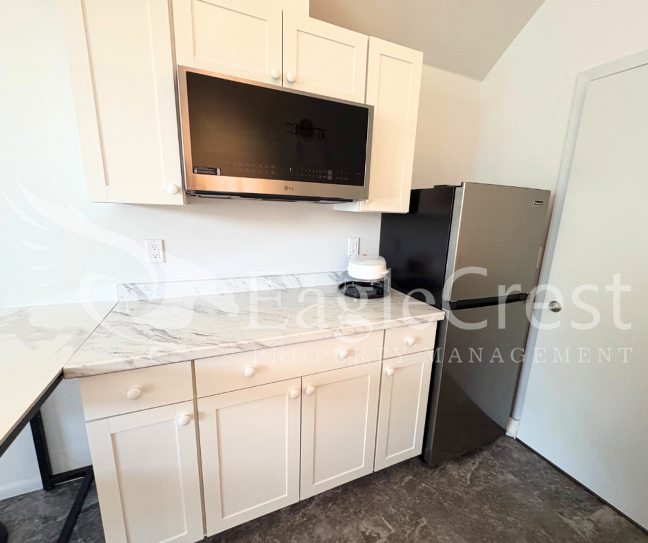 Building Photo - Brand-New Bright & Open Studio Apartment ~ $300.00 OFF 2nd Month Rent!!