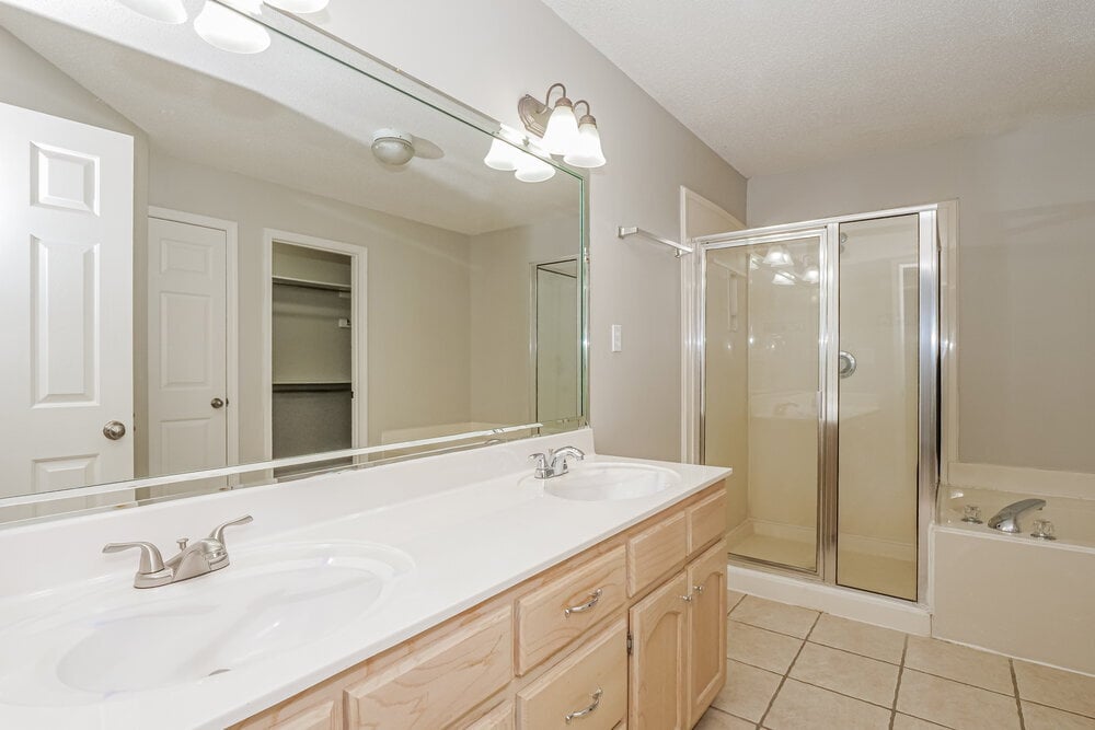 Building Photo - 2351 Mason Dr