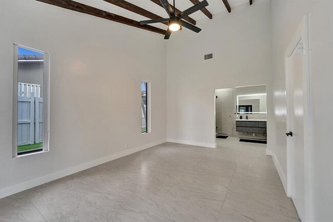 Building Photo - 3501 N Park Rd