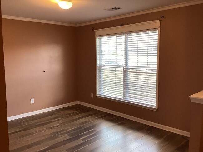 Building Photo - Outstanding Four Bedroom Home Approximately Ten Minutes Away from Ft. Jackson!