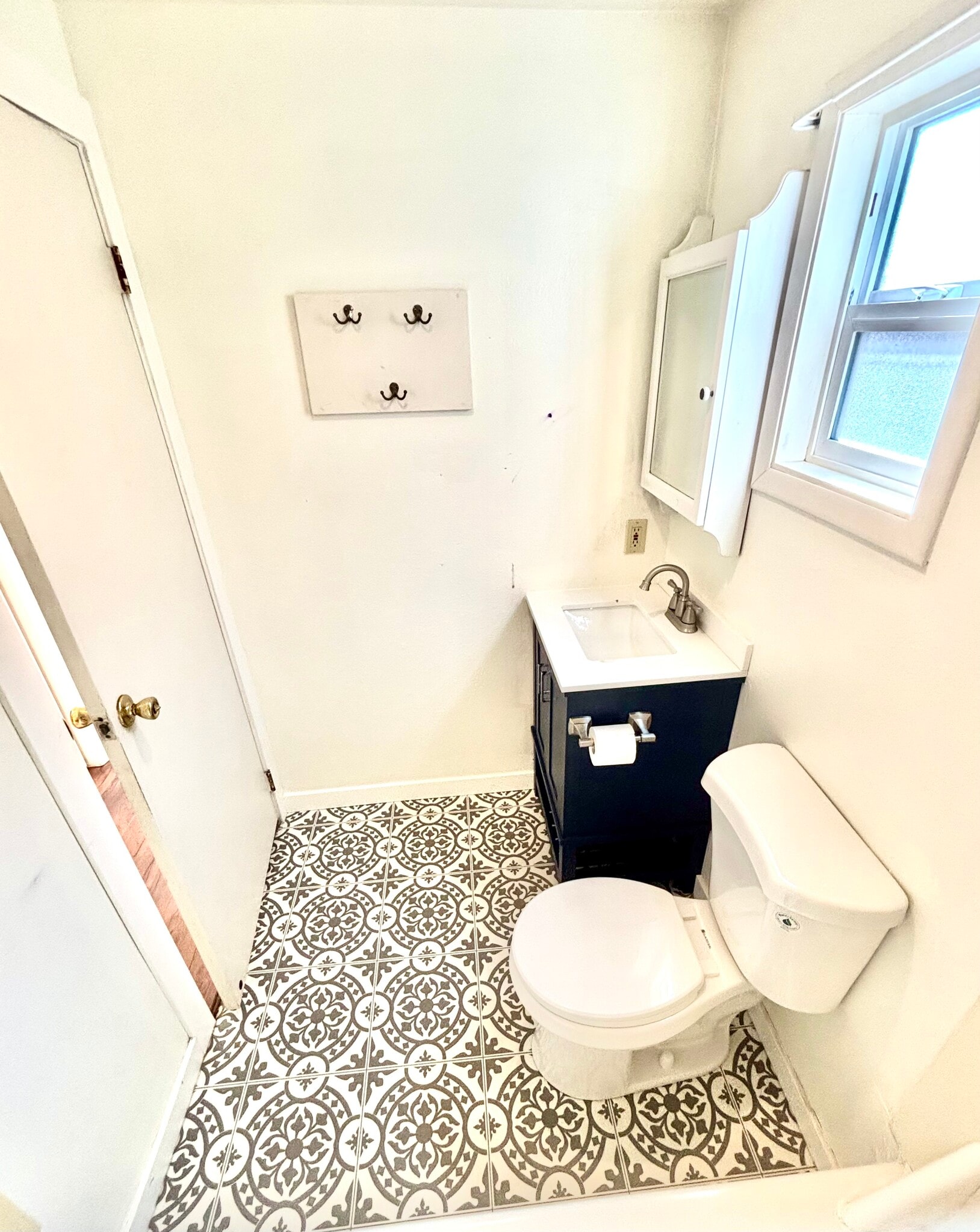 Building Photo - 1007 W Main St