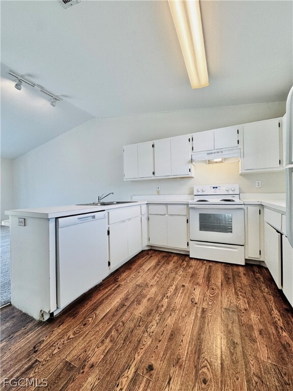 Building Photo - 19045 Holly Rd