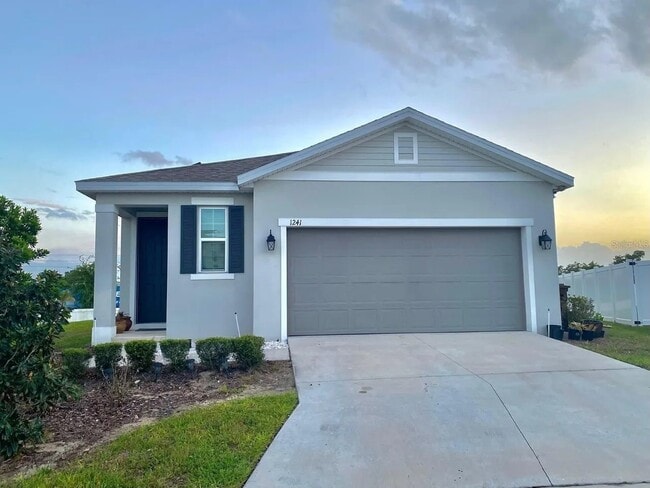 Building Photo - 1241 Forest Gate Cir