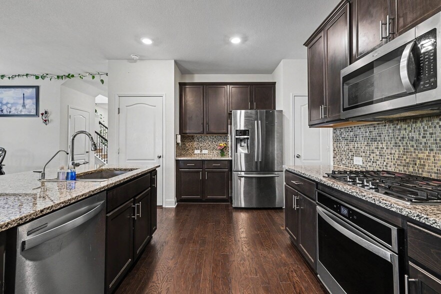 Building Photo - 8170 Rabbit Dr