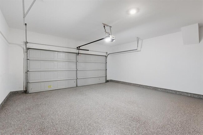 Building Photo - 203 Stinchcomb Rd