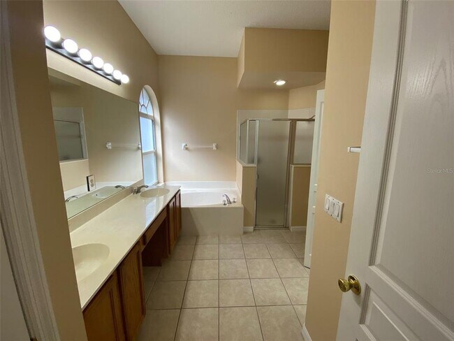 Building Photo - 604 Lakepark Trail